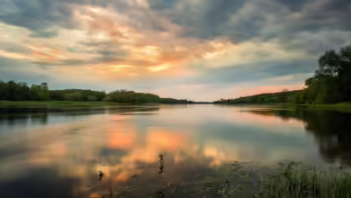 Sonnenuntergang an der Elbe. Bild: Pixabay/Seaq68