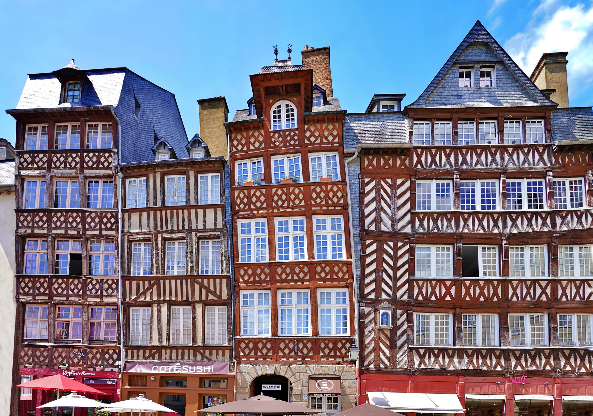 Fachwerk in Rennes. Bild: pixabay/kaiavu