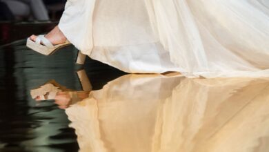 Das Kleid überdeckt den Schuh sowieso? Von wegen. Zu einem gelungenen Hochzeits-Outfit gehören auch passende Schuhe.