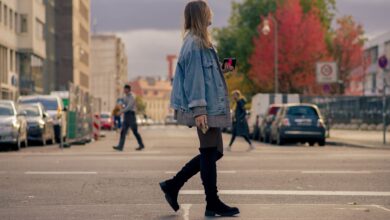 Liegen diese Saison im Trend: Overknee-Stiefel, die gerne auch weit übers Knie hinausgehen dürfen.
