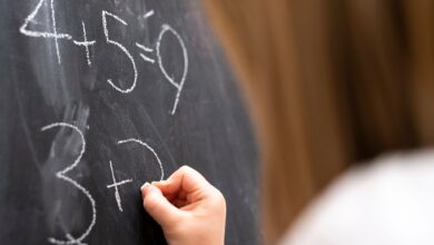 Mathe fällt nicht jedem leicht. Aber es gibt Möglichkeiten, matheschwachen Kindern das Fach im Alltag spielerisch näherzubringen.