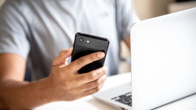Anmeldung nur mit einem Passwort sowie einem aufs Smartphone gesendeten Code: Eine Zwei-Faktor-Authentifizierung bietet Nutzern zusätzliche Sicherheit.