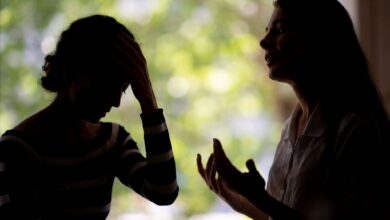 Wie kann ich dir helfen? Weil Menschen während einer Panikattacke unterschiedliche Bedürfnisse haben können, lohnt es, diese Frage zu stellen.