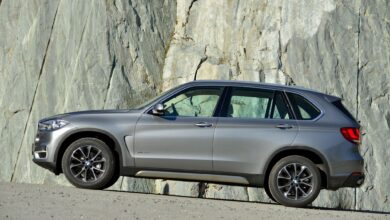 Geht's aufwärts oder sieht man eine Schieflage? Das Bild allein sagt nicht viel über die Qualitäten des BMW X5 als Gebrauchtwagen aus.