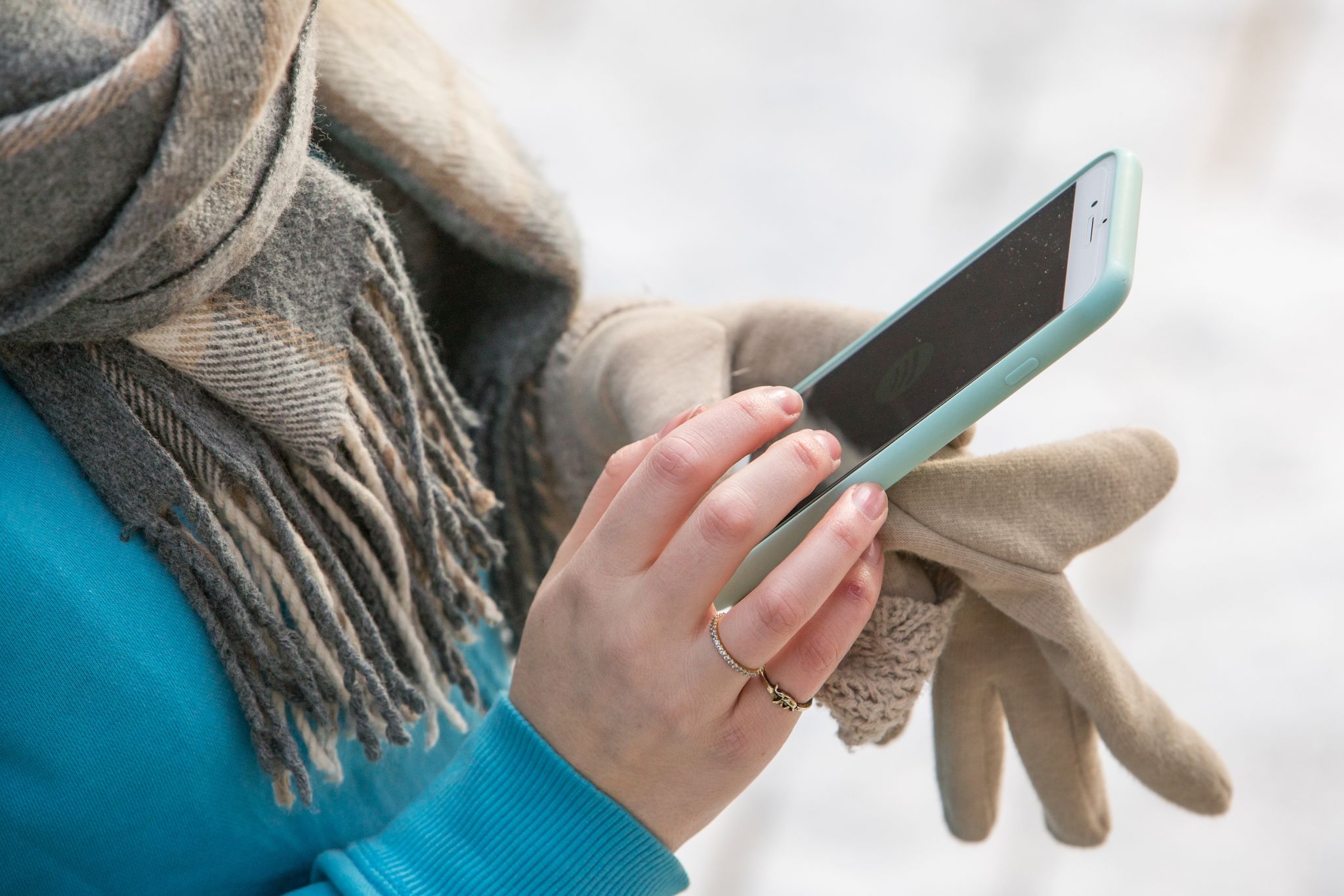 Die Lithium-Ionen-Akkus in Smartphones sind nicht auf Temperaturen unter dem Gefrierpunkt ausgelegt. Die Folgen: schnelle Entladung und verringerte Ladefähigkeit.