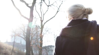 Sonne tanken: Durch die UV-B-Strahlung kann unser Körper Vitamin D bilden - und tut das vor allem in den Sommermonaten.