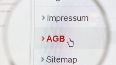 Zumindest die wichtigsten Passagen der Allgemeinen Geschäftsbedingungen (AGB) von Händlern sollten Verbraucher überfliegen. (zu dpa: «Umfrage zeigt: Viele Leute ignorieren Kleingedrucktes»)