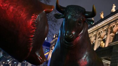 Chance oder Risiko? Der Bulle und der Bär stehen beim Börsenhandel für Auf- beziehungsweise Abschwung.