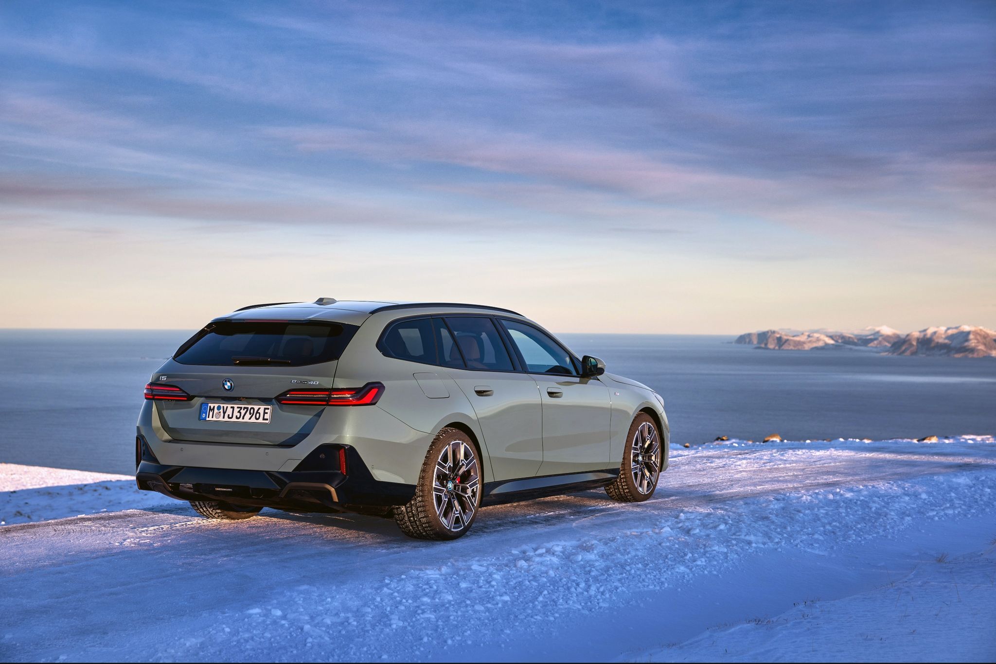 Der neue BMW 5er wird erstmals auch mit rein elektrischem Antrieb erhältlich sein.