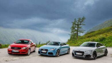 Trio mit Charme: Den designorientierten Audi TT haben viele Autofans seit der ersten Generation (links) in ihr Herz geschlossen.