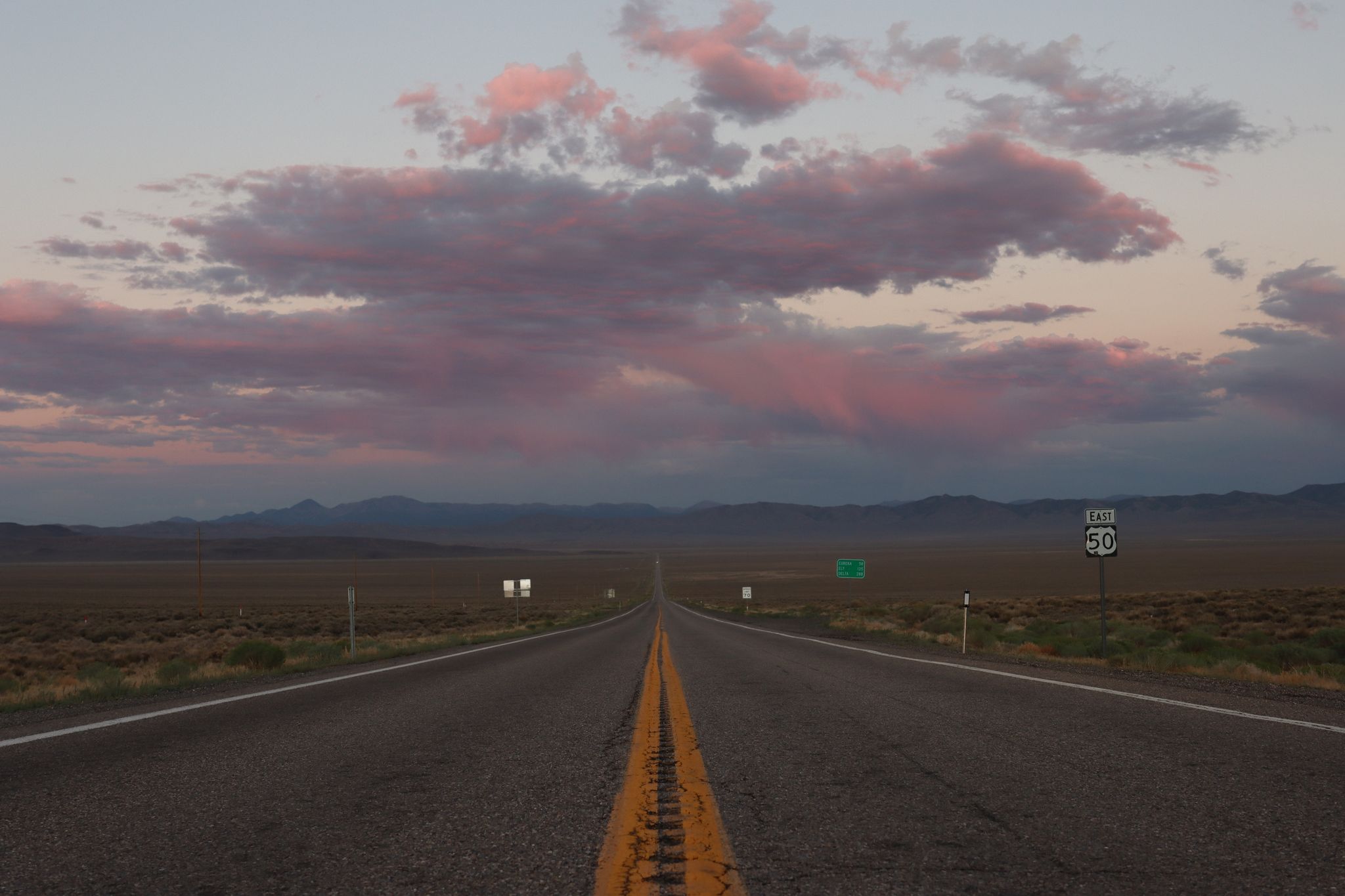 Weite und Einsamkeit - wer in Nevada unterwegs ist, sollte Mut und genügend Benzin dabeihaben.