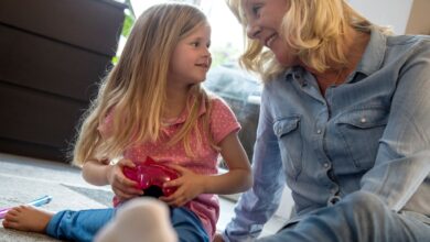 Die ersten Schritte im Umgang mit Geld erfolgen durch die sichere Verwahrung des Taschengelds auf dem Konto.