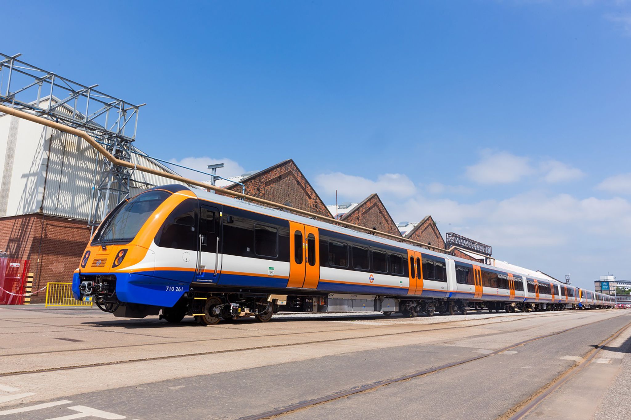 Seit 2007 gibt es in London auch die «Overground» genannte S-Bahn. Sie und ihre verschiedenen Linien sollen bald leichter zu erkennen sein.