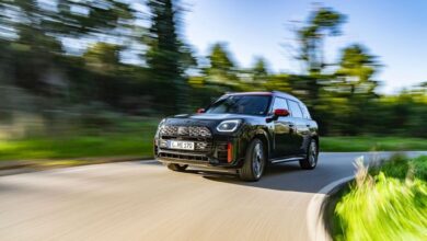 Mini bringt im Frühjahr die dritte Generation des Countryman mit erweiterten Antriebsmöglichkeiten, mehr Platz und einem nachhaltigen Fokus.