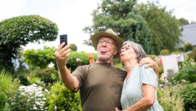 Den Lebensstandard trotz Pflegebedürftigkeit und damit verbundenen Kosten halten können: Dabei kann eine Pflegetagegeld-Versicherung helfen.