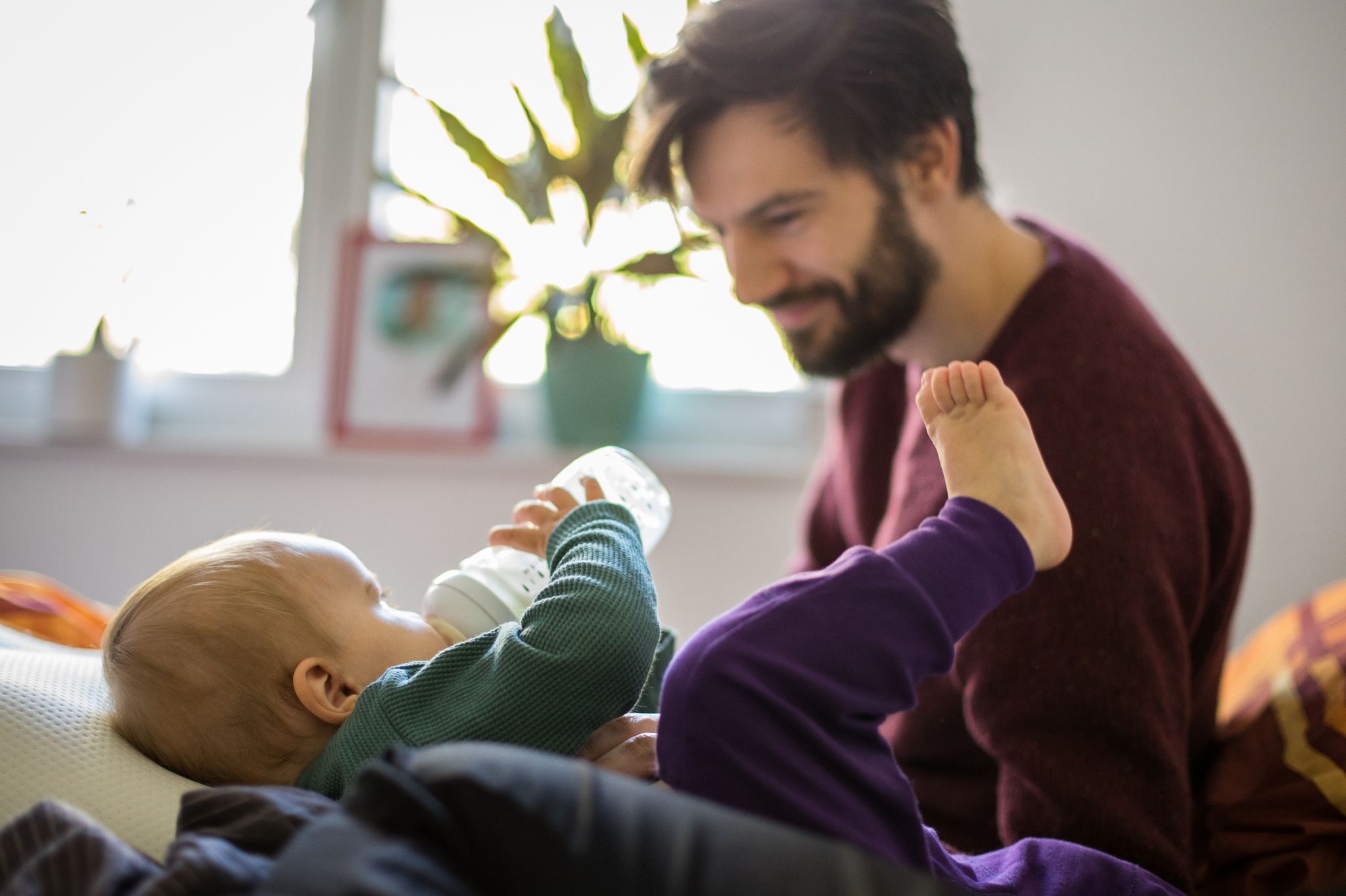 Männer stoßen in der Arbeitswelt immer noch auf Vorbehalte, wenn sie mehr als zwei oder drei Monate Elternzeit nehmen wollen.