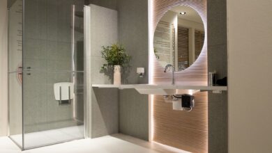 Schick und barrierefrei: Wer sein Neu- oder Umbauvorhaben mit Blick auf das selbstständige Leben im Alter angehen will, sollte bei der Planung unabhängigen Rat einholen.