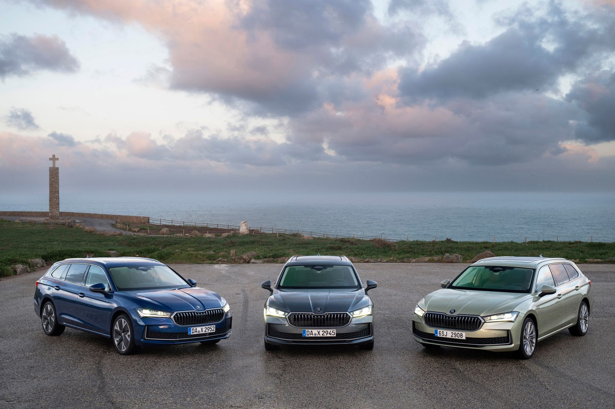 Skoda hat die vierte Generation des Superb als Limousine und Kombi mit Benzin, Diesel und Plug-in-Hybrid vorgestellt.