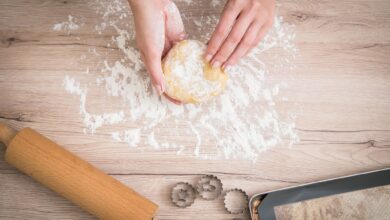 Teignascher aufgepasst: Nicht nur die rohen Eier, sondern auch Weizen-, Dinkel- und Roggenmehl können Infektionen hervorrufen.