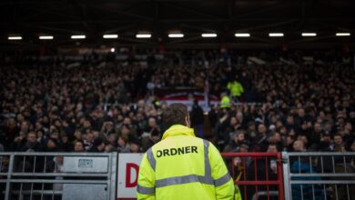 Wer als Ordner bei Veranstaltungen für Sicherheit sorgt und mit einem Einsatzvertrag eingestellt wird, ist nicht automatisch Selbstständiger. (zu dpa: «Einsatzvertrag macht Beschäftigte nicht zu Selbstständigen»)