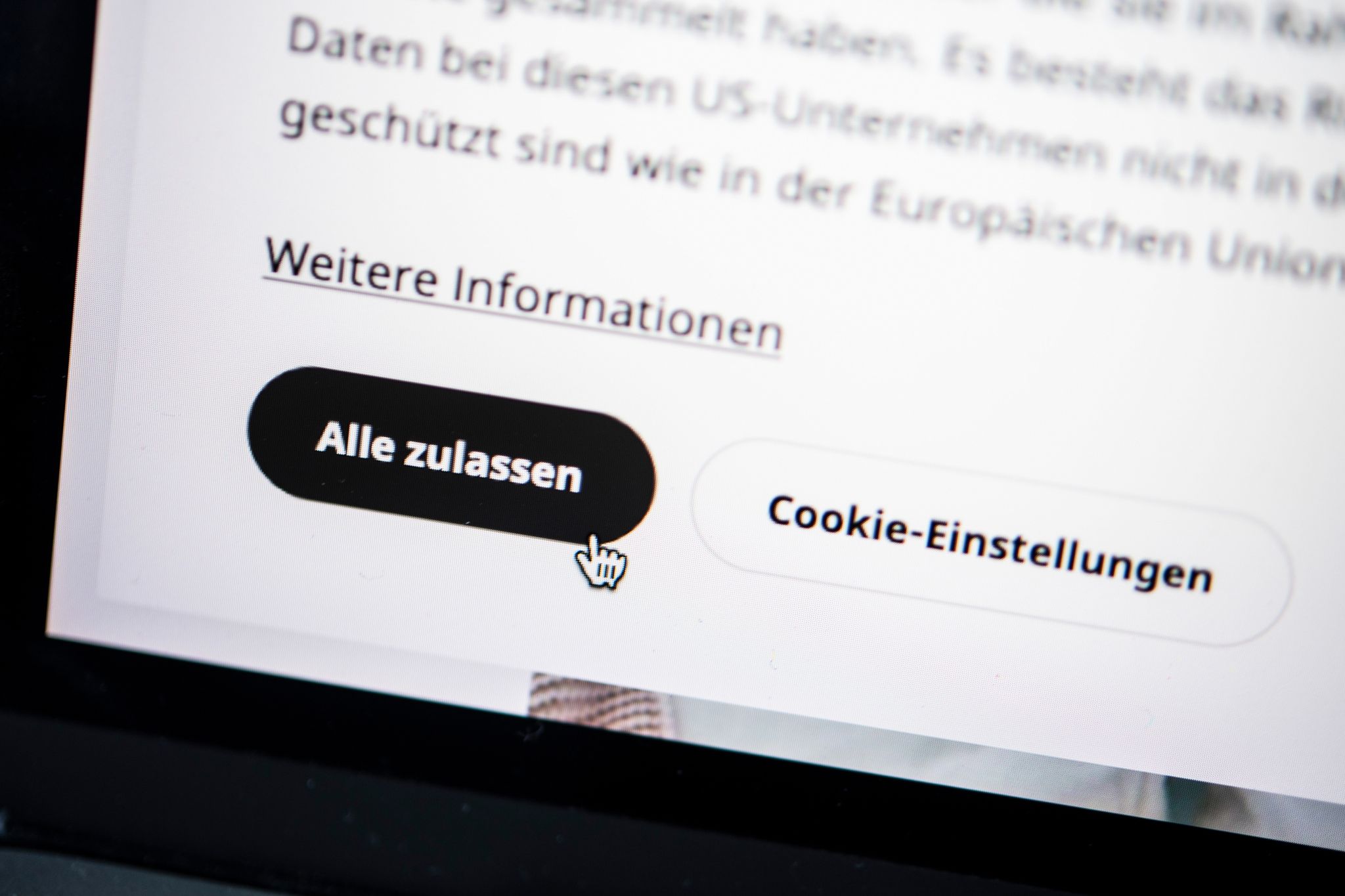 Alle zulassen? Lieber nicht, denn damit erlaubt man sehr wahrscheinlich auch die Nutzung nicht notwendiger Werbe-Cookies.