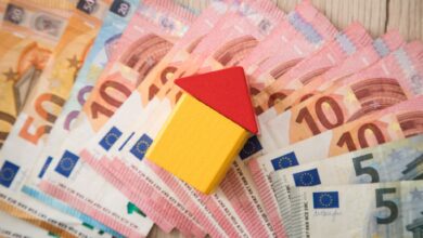 Eine Grundbuchberichtigung löst grundsätzlich Gebühren aus. Eine Ausnahme gibt es nur, wenn der Antrag auf Berichtigung innerhalb von zwei Jahren nach dem Erbfall gestellt wird.