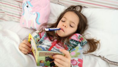 Der Fall ist klar: Ist das Kind krank daheim und braucht Betreuung, wird das Kind krankgeschrieben, nicht die Eltern.