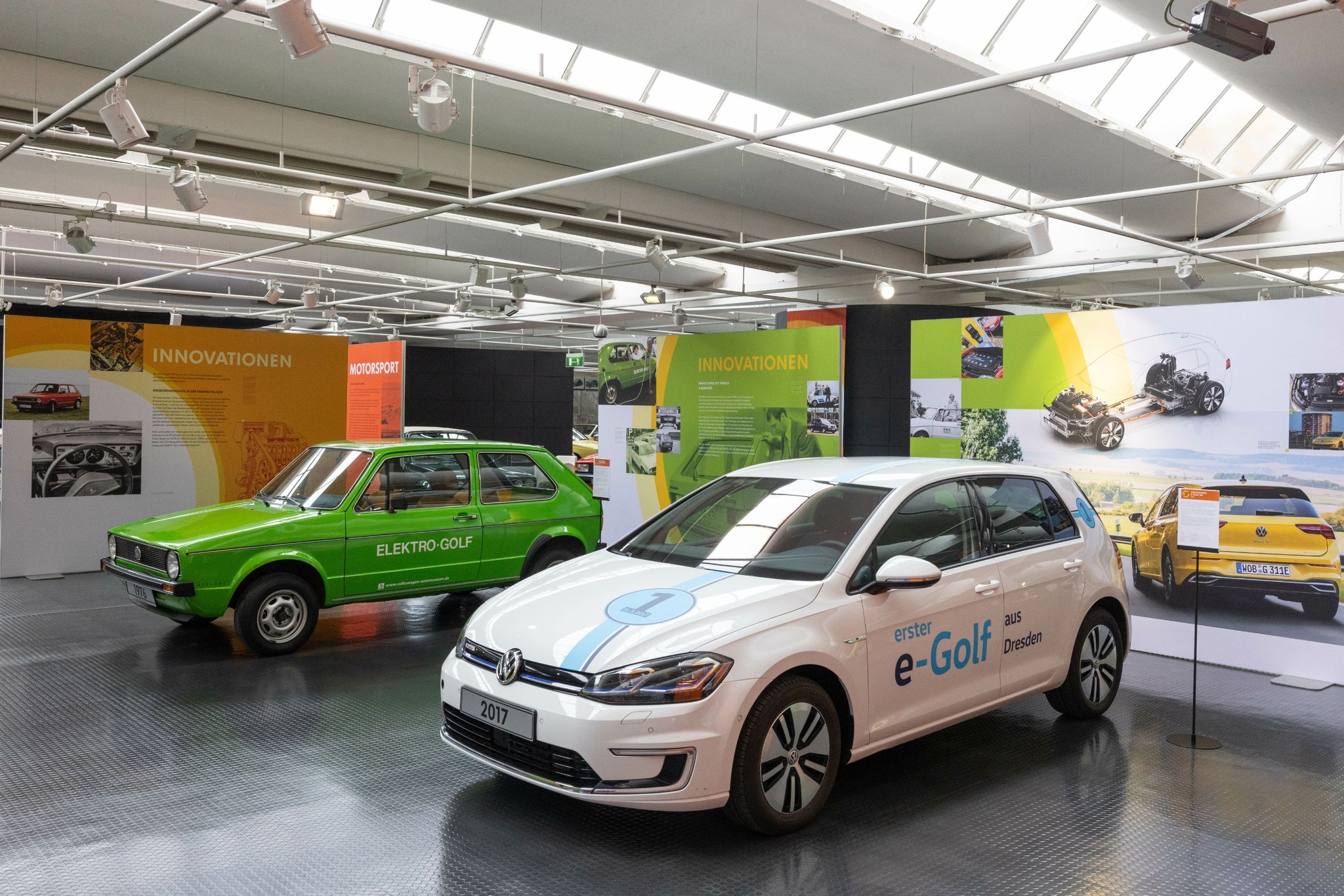 Die Jubiläumssonderschau im Wolfsburger Automuseum Volkswagen thematisiert 50 Jahre Golf.