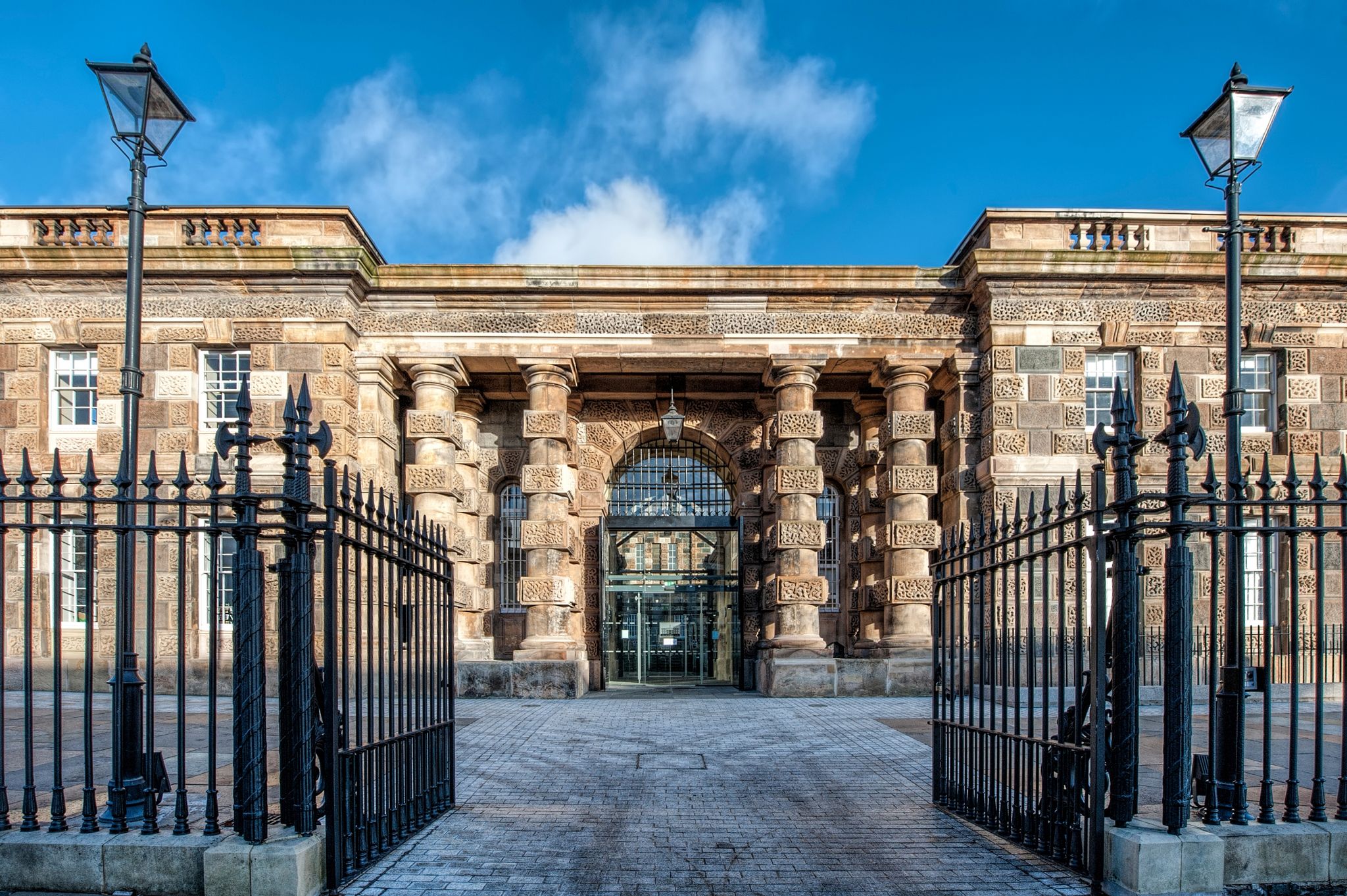 Das Gefängnis Crumlin Road Gaol wurde 1996 stillgelegt und ist heute Museum und Location für kulturelle Events und Veranstaltungen.