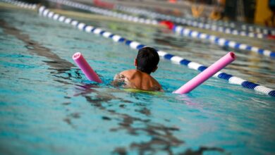 Das Kind früh anmelden und das Lehren den Profis überlassen: Die DLRG empfiehlt Schwimmkurse bereits im Vorschulalter.