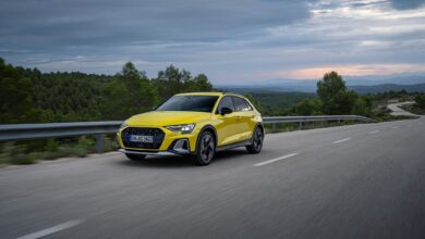 Zu erkennen ist der überarbeitete A3 von außen an einer anderen Frontschürze und an einem neuen Tagfahrlicht, das vom Fahrer individuell programmiert werden kann.
