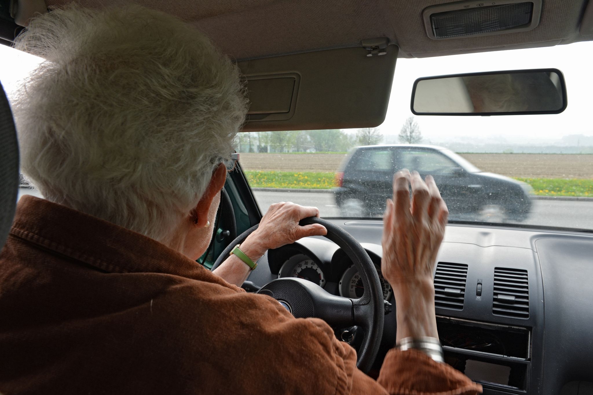 Zu spät gebremst? Häufen sich solche Situationen, ist es sinnvoll, das Fahrverhalten zu reflektieren.