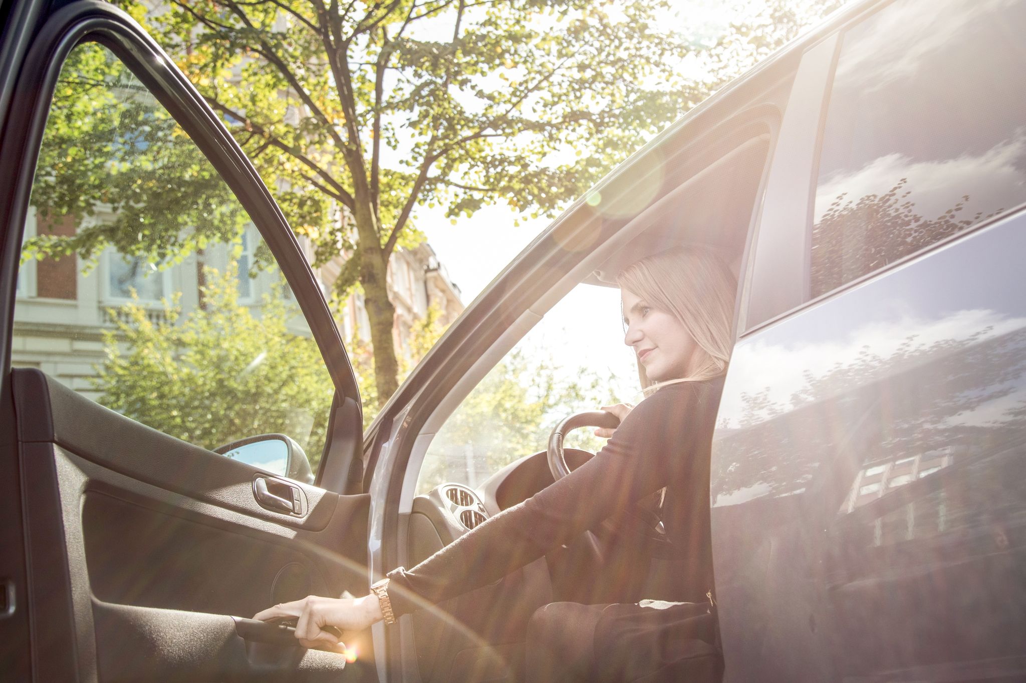 Einsteigen und das Reiseland flexibel erkunden: Ein Mietauto macht's möglich.