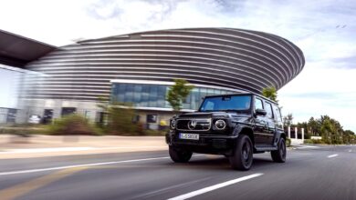 Die Mercedes G-Klasse unter Strom: Nach über 40 Jahren gibt es den Geländewagen jetzt mit einem Elektroantrieb mit vier E-Motoren und einer Reichweite von ca. 473 Kilometern.