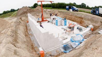 Vor dem Kellerbau steht der Erdaushub: Fördert der Bagger Altlasten zutage, kann es für Eigentümer teuer werden.