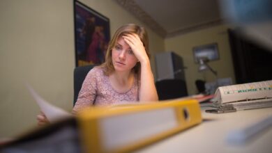 Müssen Selbstständige ihre Zahlungsfähigkeit nachweisen, können dafür eine Menge Unterlagen nötig sein.