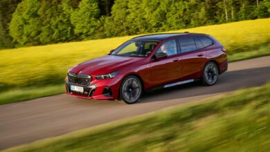 Für einen Aufpreis von 2000 Euro gibt es den BMW Touring als einen der ersten seiner Art auch mit reinem Elektroantrieb.