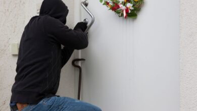 Kann schneller gehen als einem lieb ist: ein Einbruch durch die Wohnungstür.