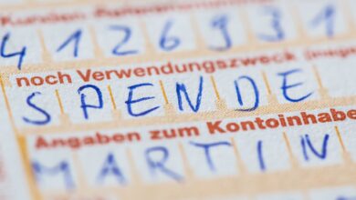 Wer mit einer Spende helfen möchte, kann davon unter bestimmten Umständen steuerlich profitieren.