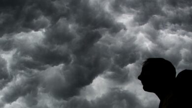 «Gewitter im Kopf»: Die meisten von Tourette betroffenen Menschen haben ein Art Vorgefühl vor einem Tic.