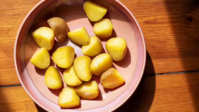 Kartoffeln vom Vortag, sind nicht nur praktisch, um sich im Feierabend fix eine Portion Bratkartoffeln zu zaubern. In ihnen hat sich auch resistente Stärke gebildet, die dem Darm guttut.