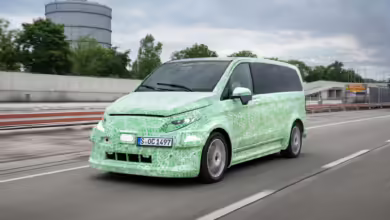 V-Klasse-Prototyp: Die neue Van-Generation bekommt ein neues Betriebssystem für mehr Assistent und ein moderneres Infotainment.