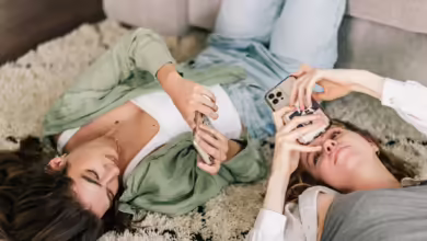 Der Song «Bauch Beine Po» setzt auf schlanke Schönheitsideale und stellt Jugendliche vor neue Herausforderungen im Umgang mit ihrem Körperbild.