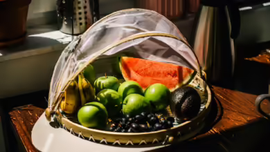 Obst richtig lagern: Viele Früchte produzieren das Reifegas Ethylen, das andere Früchte schneller reifen lässt.