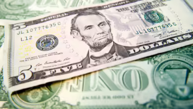 Wohin mit dem übrig gebliebenen Bargeld, wenn man es nicht umtauschen möchte? Eine Möglichkeit ist eine Spende für gemeinnützige Organisationen.