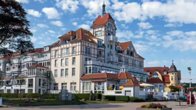 Sehenswert: Prunkvolle und authentische Bäderarchitektur in Kühlungsborn. Bild: pixabay/Hpgruesen