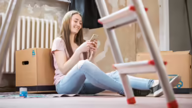 Kann einem ein Lächeln ins Gesicht zaubern: der Abschluss einer günstigen Baufinanzierung.