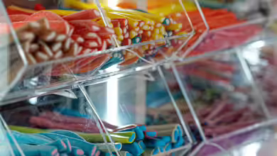 Sich mal den Moment versüßen wollen ist normal. Schwierig wird's, wenn man nicht aufhören kann.