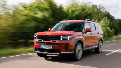 Hyundai Santa Fe: Das SUV punktet mit kantigem Design, Hybridantrieb und bis zu drei Sitzreihen.