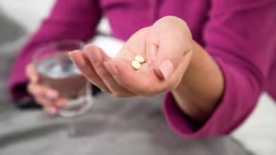 Wer sich als gesetzlich Versicherter eine Privatklinik für einen Medikamentenentzug aussucht, darf nicht darauf hoffen, dass die Krankenkasse die Kosten dafür übernimmt.